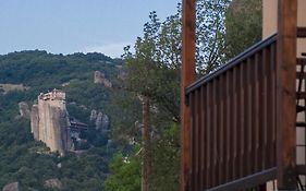 Hotel Doupiani House